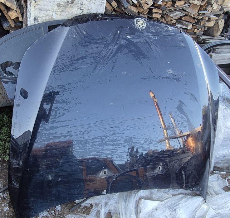 Капотна  бмв е60