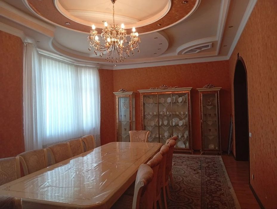 Продается Евродом 4 сотки 8 комнаты Домбрабод  трехуровневый