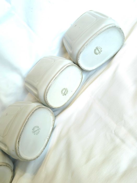 Български Порцеланов Кухненски Сервиз Буркани на Развитие с.Калейца