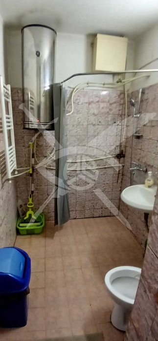 Дава се под наем Тристаен апартамент в Пловдив, Изгрев - 70 кв.м за 73000 € - Снимка #8