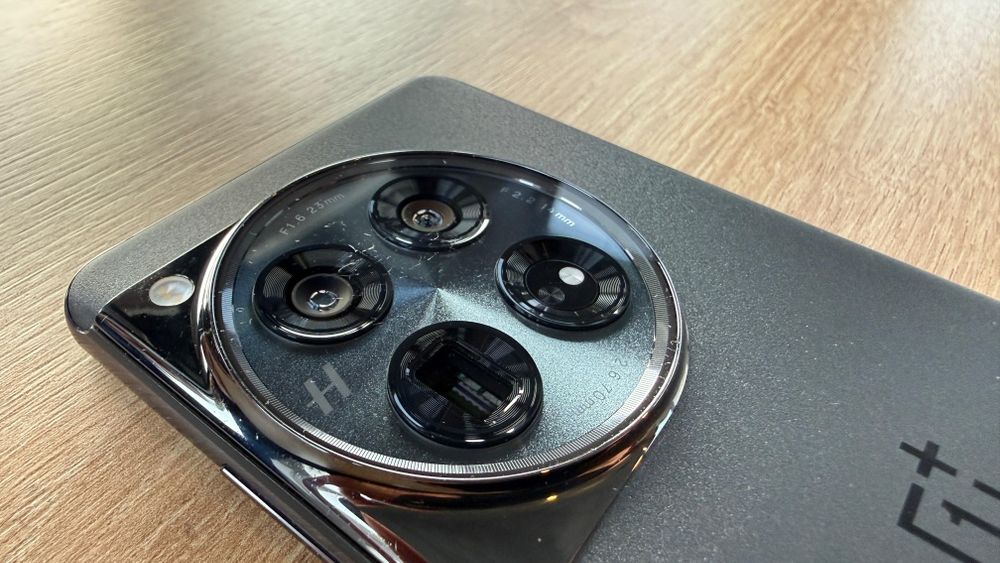 OnePlus 12 / 256GB / 12GB