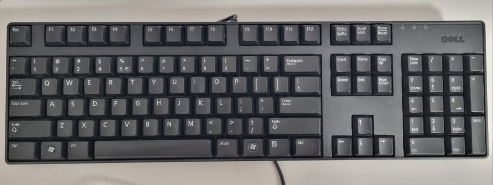 Tastatură Dell, layout QWERTY, cu numpad – neagră
