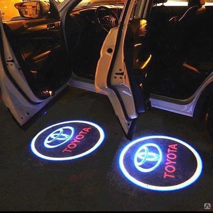Подсветка на дверь авто