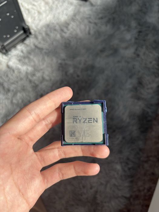 Продам процессор Ryzen 5 1400