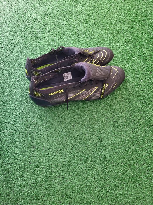Ghete de fotbal adidas pretator elite FG