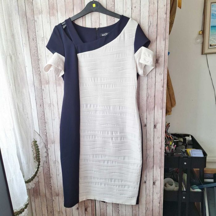 ПРОМО Елегантна рокля Class BOLERO - бяло и тъмно синьо - размер 46