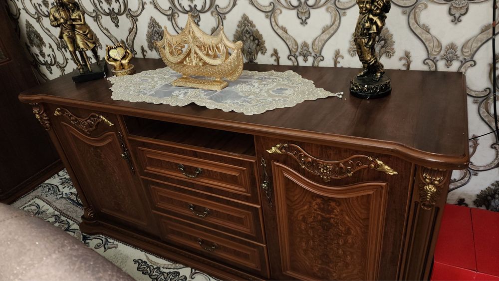 Mebel sotiladi 350$ holati ideal