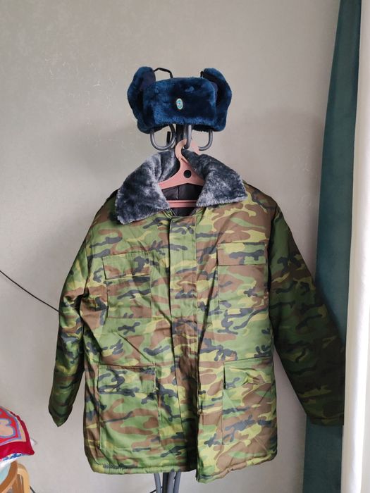 Зимний камуфляжный бушлат + штаны + шапка-ушанка, новый, 52 размер