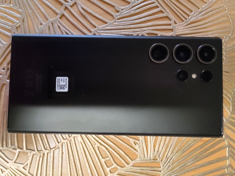 Продавам SamsungS23ultra -черен.
