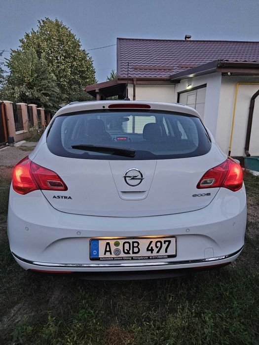 Opel Astra J facelift