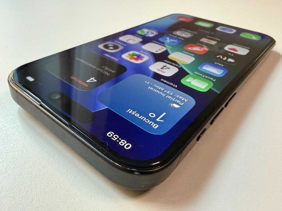  Apple / iPhone 15 Pro 256 Gb / Black Titanium