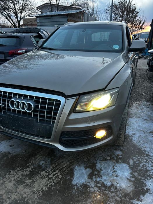Trapă , panoramic  Audi Q5 2012