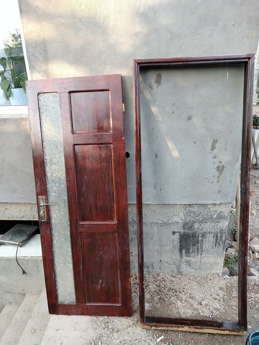 Yog'och eshik 2 dona narxi 500mingdan