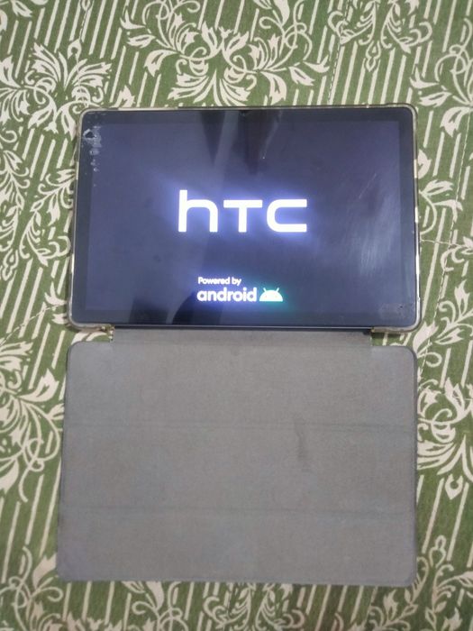 Планшет HTC в отличном состоянии