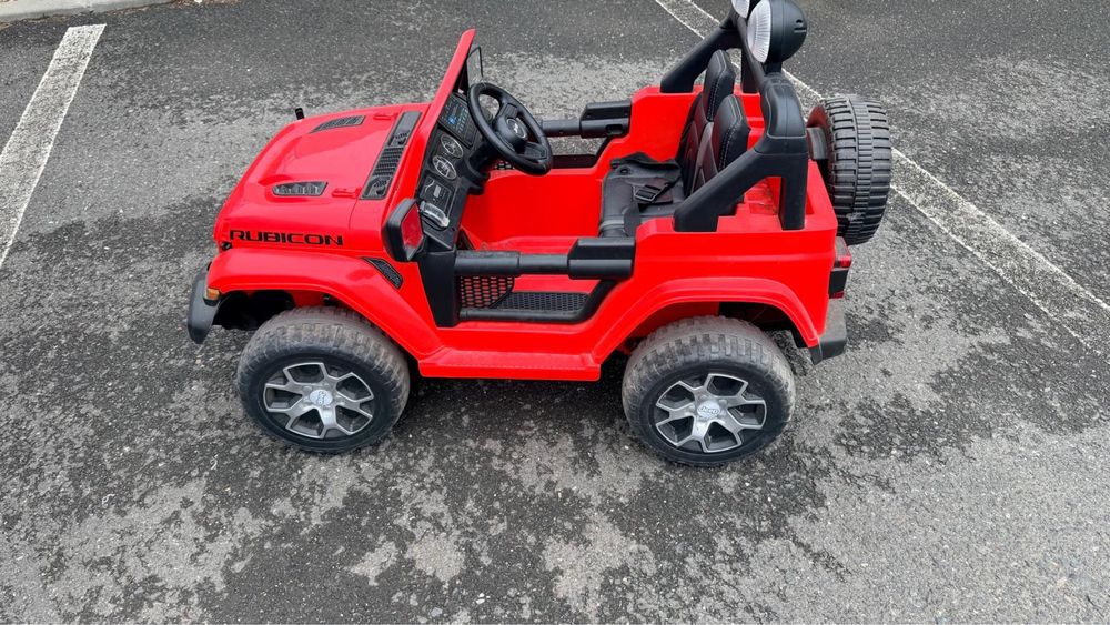 Masinuta electrica model Jeep Wrangler Rubicon 4x4