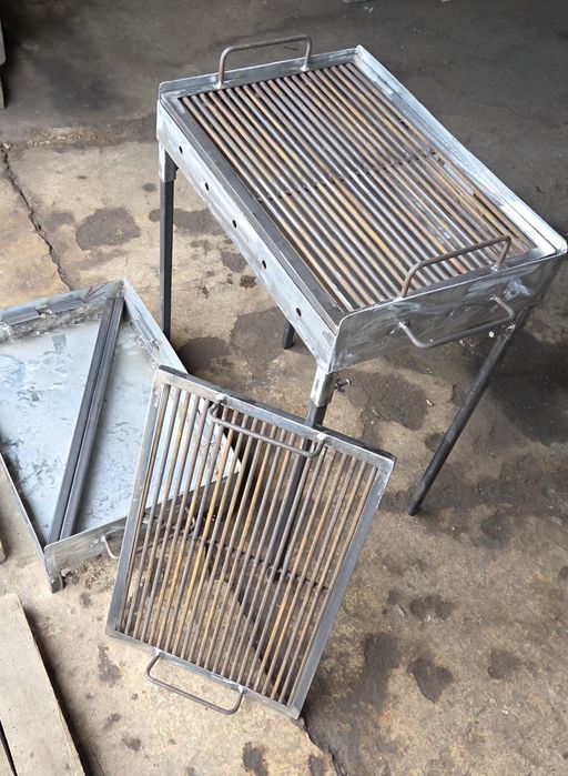 Gratar 600 x 400 cu picioare detasabile