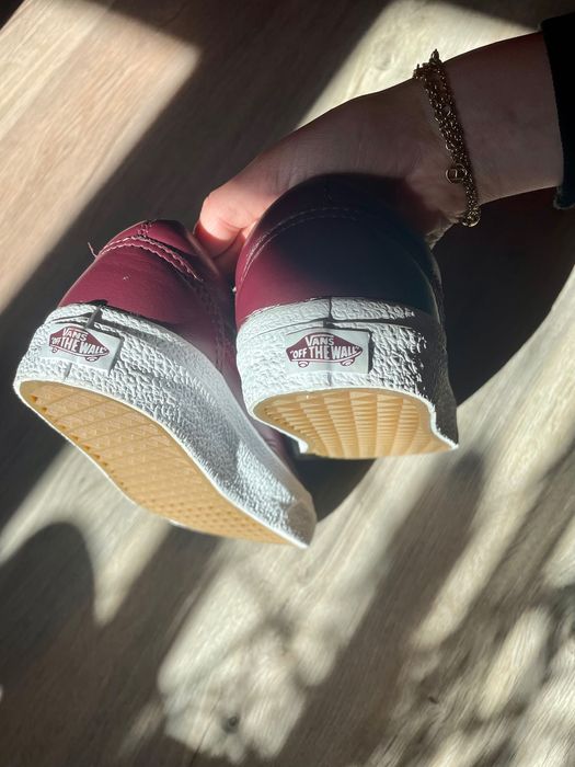 Нови обувки Vans old skool естествена кожа в тъмночервен цвят