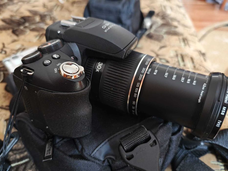 aparat foto Fujifilm FinePix HS10