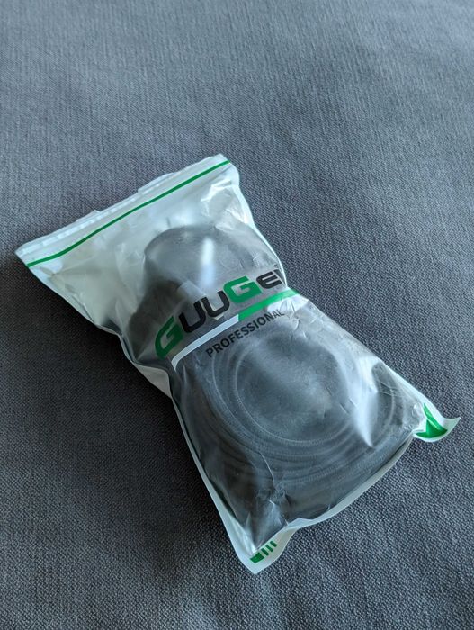 4 cabluri de incarcare magnetice de diferite dimensiuni cu diferite capete