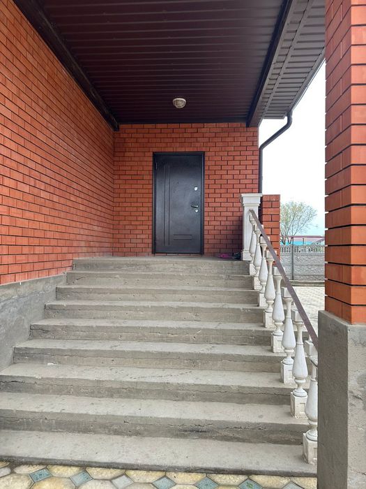 Продам коттедж в р.Заречный 3, по ул.Биекенова 25