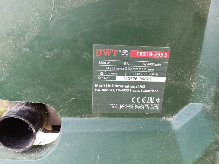 Продам дисковую пилу станок DWT TKS18-255S