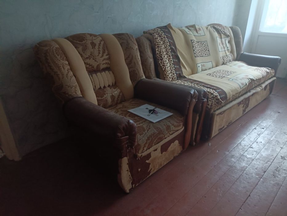Отдам даром диван кресло стенку