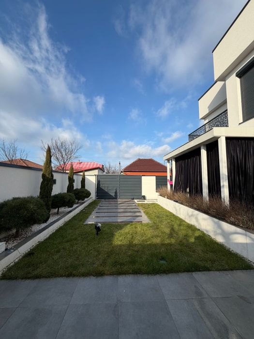 De vinzare vila spatioasa in Arad cartier Bujac suprafata utila 250 mp an costructie 2024