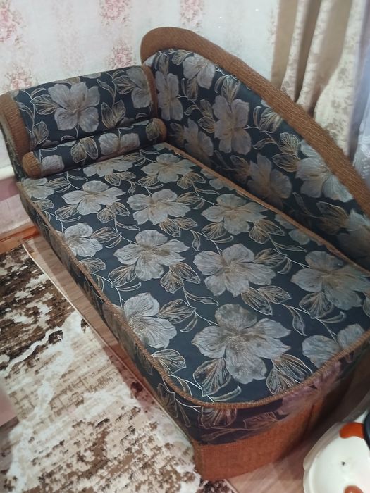 Продам диванчик по 10000