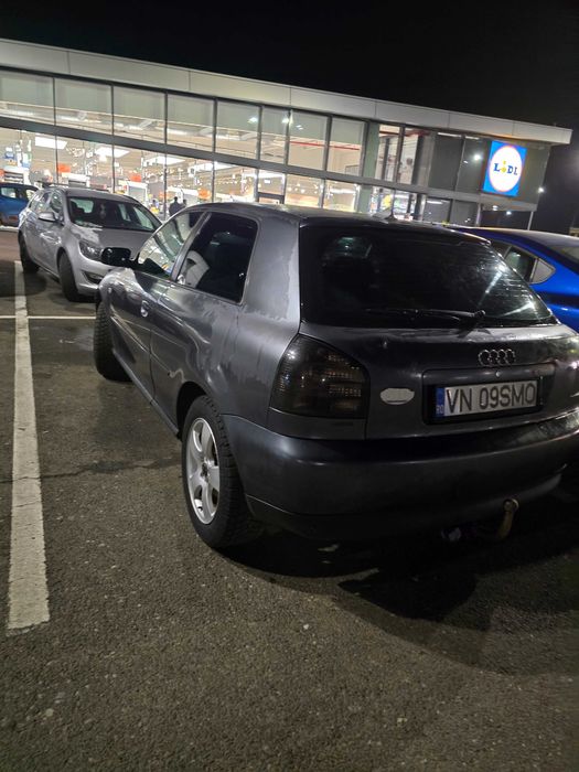 Vand audi a 3 , an 2003, motor 1.6 benzina