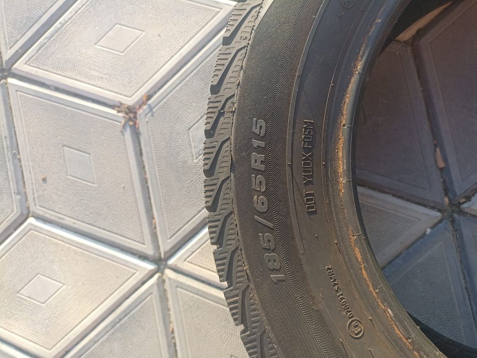 Vând cauciucuri de iarna