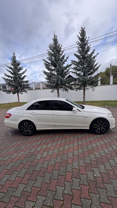 MERCEDES-BENZ E-Class 2012 — imagine 4