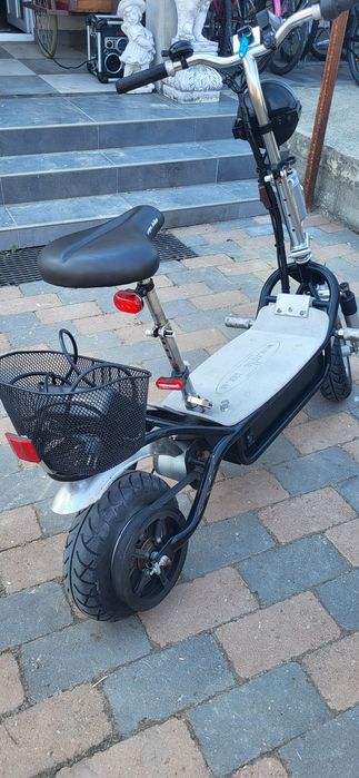 Scuter electric chopper ergo.bike – cu șa, suspensie și coș