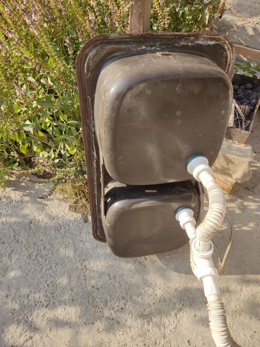 Кухонная раковина без смесителя