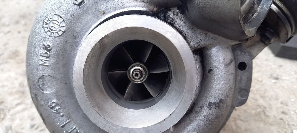 Mercedes C-Class W203 220 CDI на части