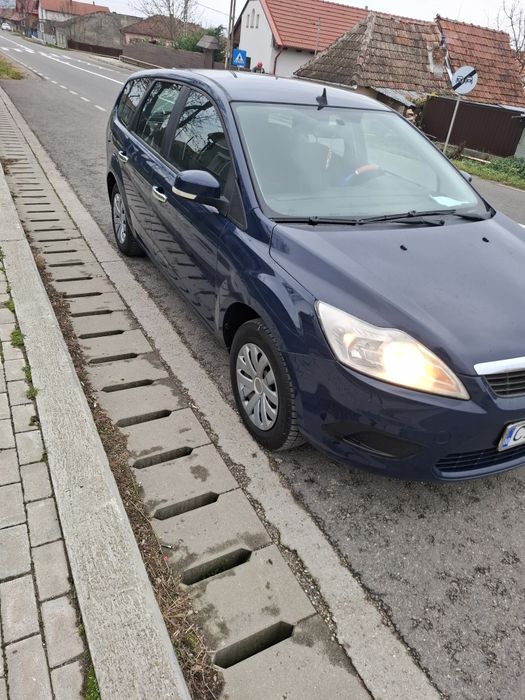 Vand  ford focus 2 facelift an 2008 motor 1.6 diesel funcțional fiscal
