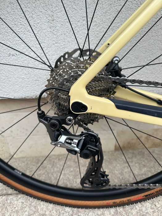 Gravel Canyon Grail CF SL 7 (2023) Mărime M – Carbon, GRX 800/600, DT Swiss – Rulată puțin, doar pe asfalt - stare excelentă.