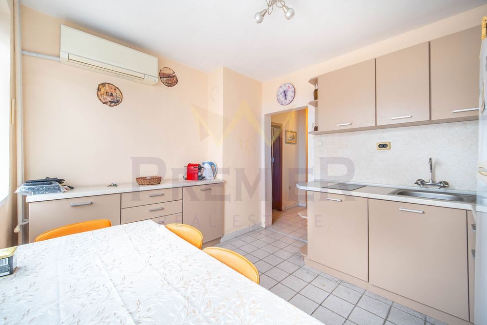 Продава се Тристаен апартамент в Варна, ВИНС - 80 кв.м за 1600 €/кв.м - Снимка #6