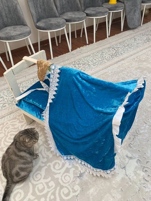 Ак бесык тосегымен бырге