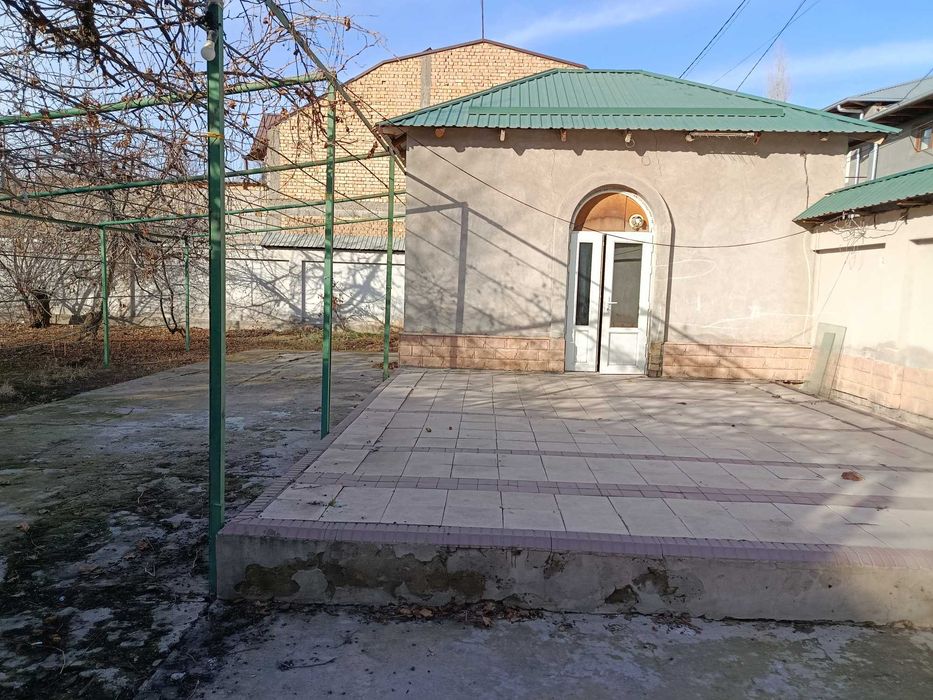 Uy , Er (Участка) 6 sotih Qibray Ziyokorlar  ko'ch.