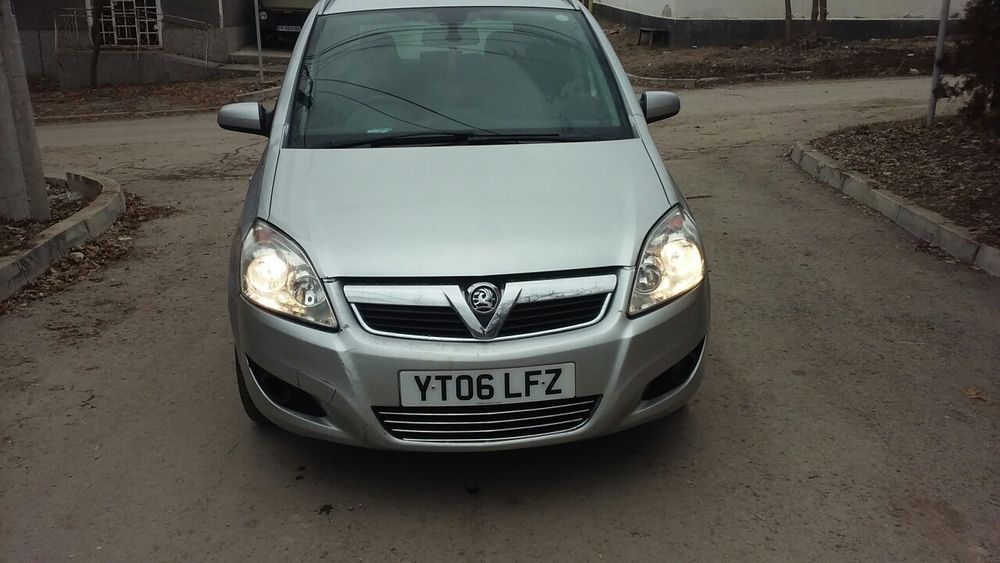 20 броя Opel Zafira на части