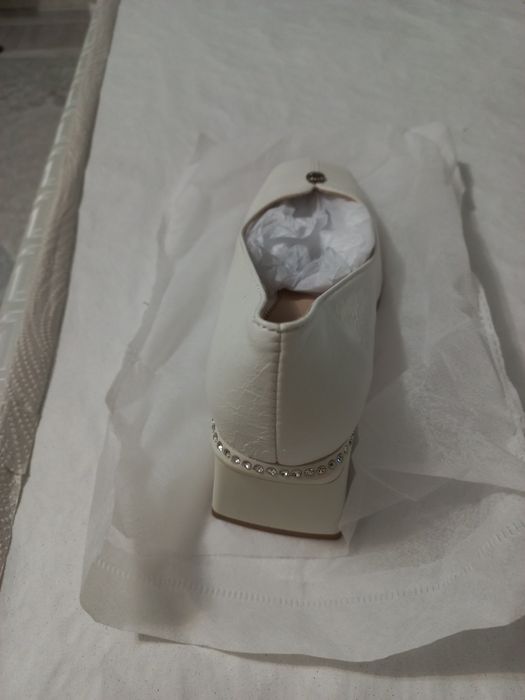 Продам туфли женские