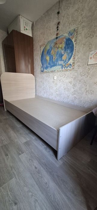Продам кровать 100×200 б/у.(без матраса)