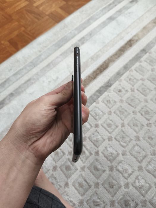 Продается iPhone XR 128 ГБ