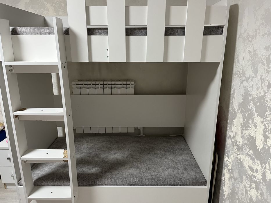 Двухярусный кровать для детей