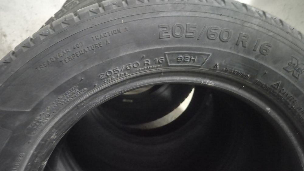 Vand cauciucuri vara vag sau scoda rezerva logan