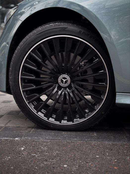 Mercedes-Benz W214 E260