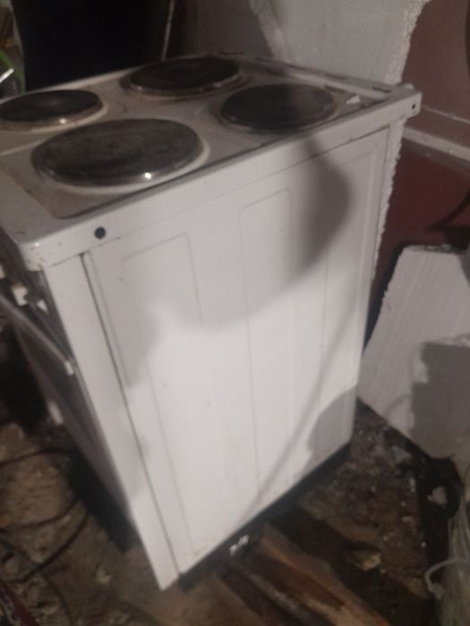 Продам электроплиту