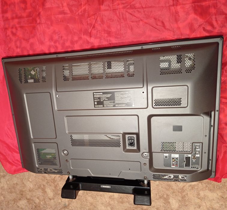 Телевизор Panasonic TX-PR42C2
