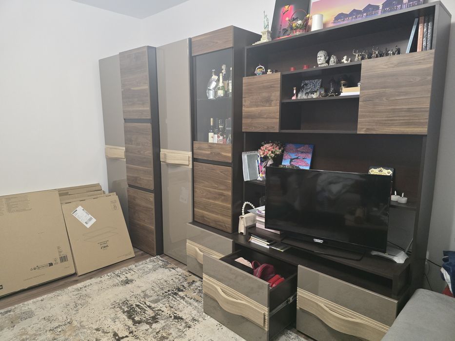 Mobilă de sufragerie