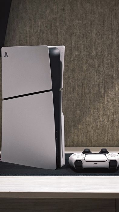 PlayStation 5 (PS5) 1TB + аксессуар
